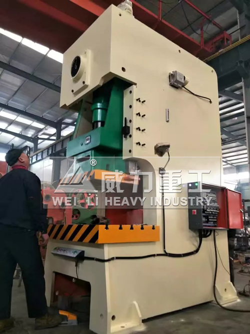 200噸氣動沖床生產廠家試機