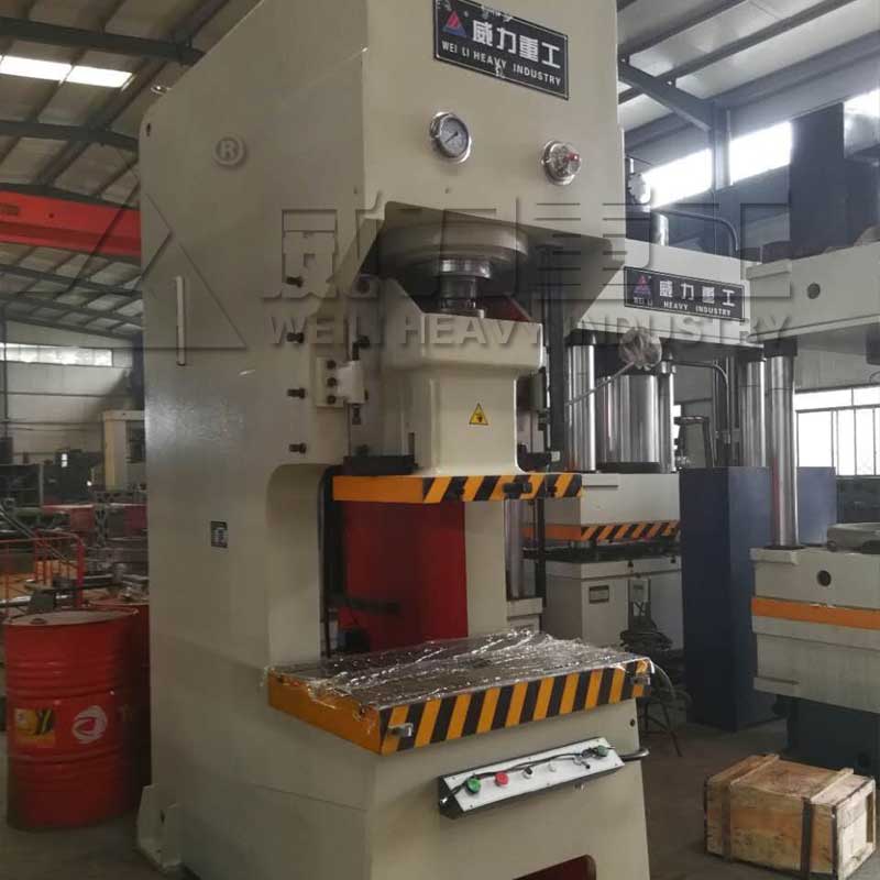 200噸液壓沖床加工生產(chǎn)完成