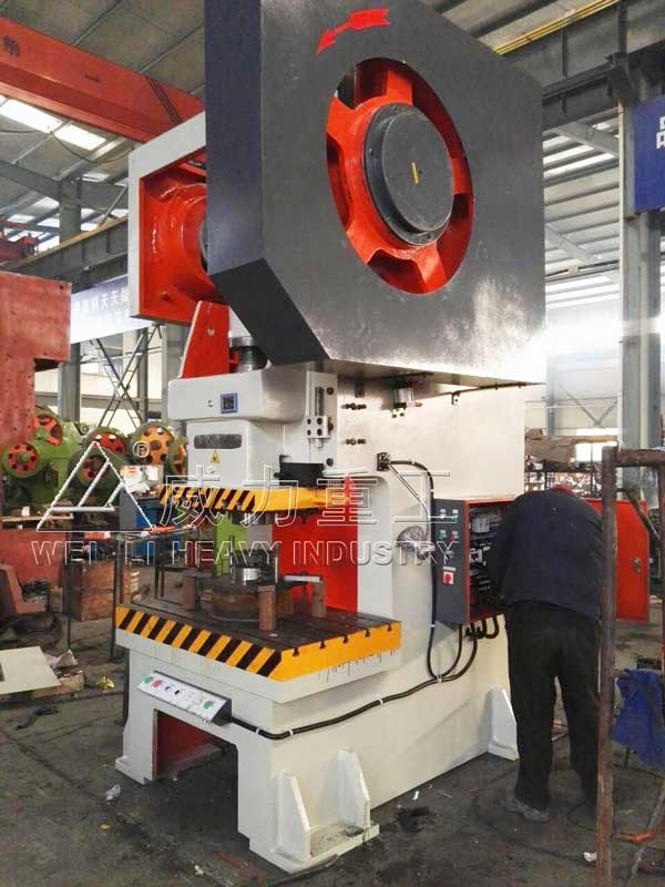 250噸機(jī)械沖床