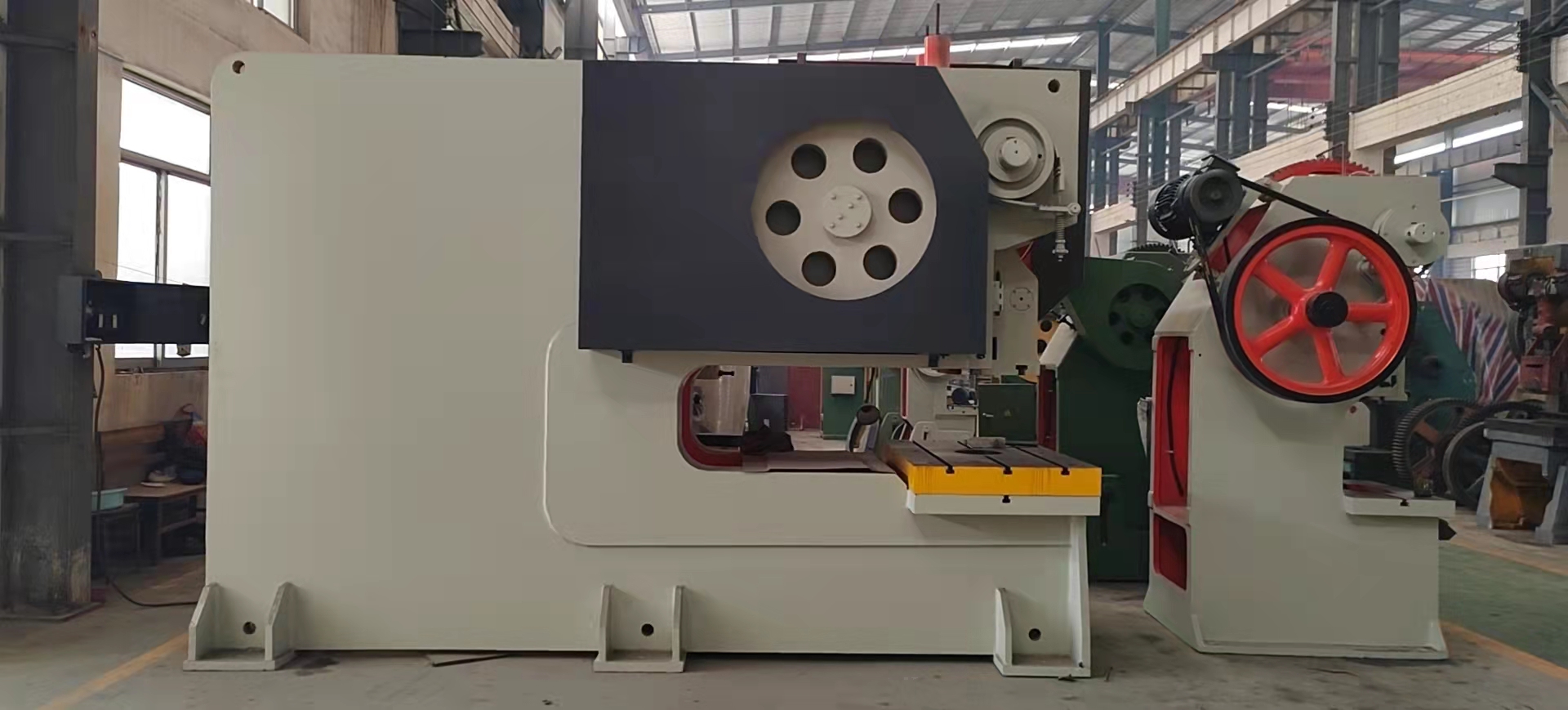 200噸機(jī)械沖床-200T鋼板固定臺深喉沖床(1500mm）